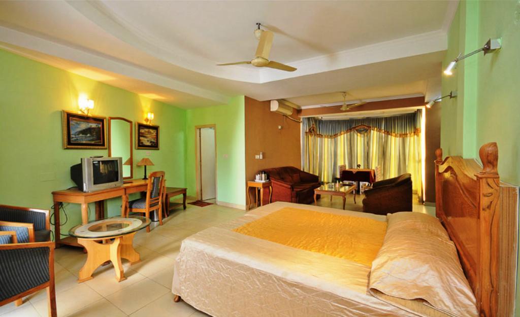 Black Mango Resort Kala Amb Chambre photo