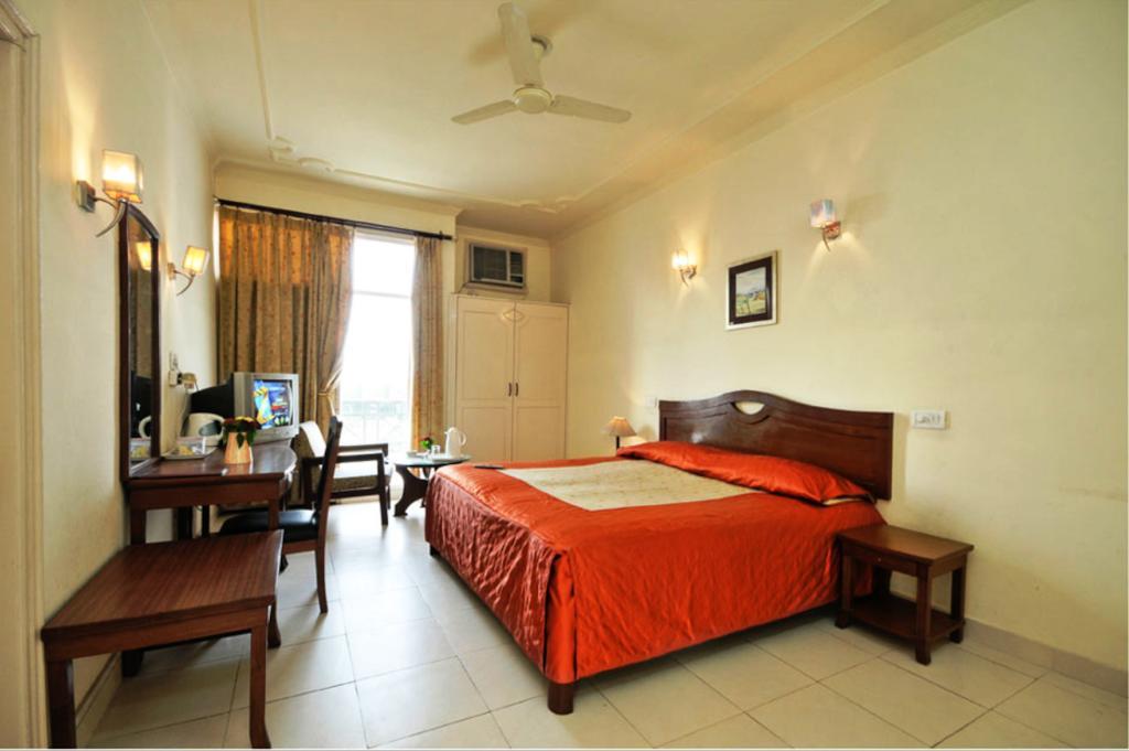 Black Mango Resort Kala Amb Chambre photo